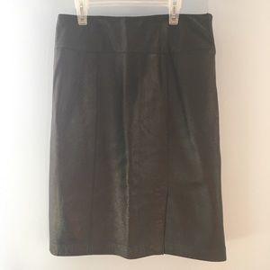 Black leather skirt, Jaclyn Smith